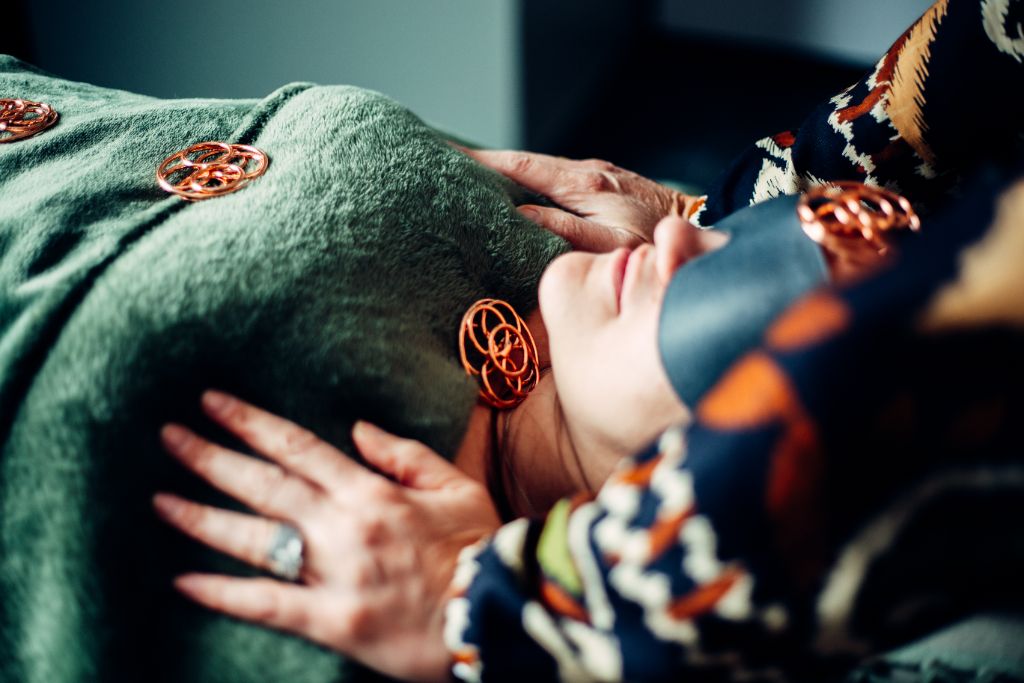 Fleurs de cuivre posées lors d'un soin